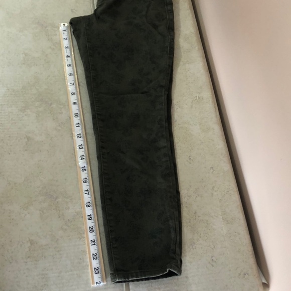 Rock & Republic Kashmiere Crop Jeans 6 - Picture 8 of 10